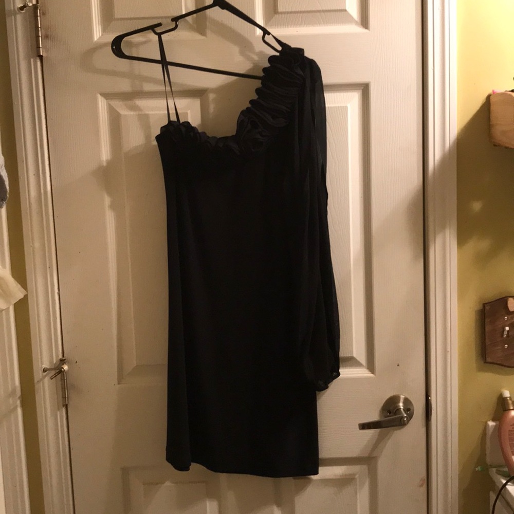 Black One shoulder dress